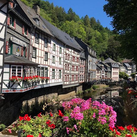 Apartment Am Fluss Im Haus An Der Rur Monschau Luaran gambar