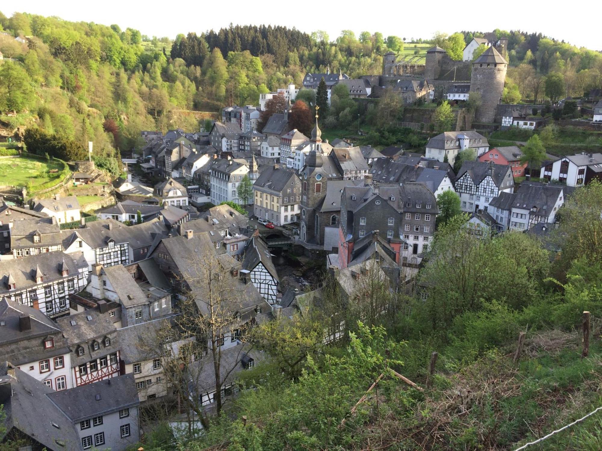 Apartment Am Fluss Im Haus An Der Rur Monschau Luaran gambar
