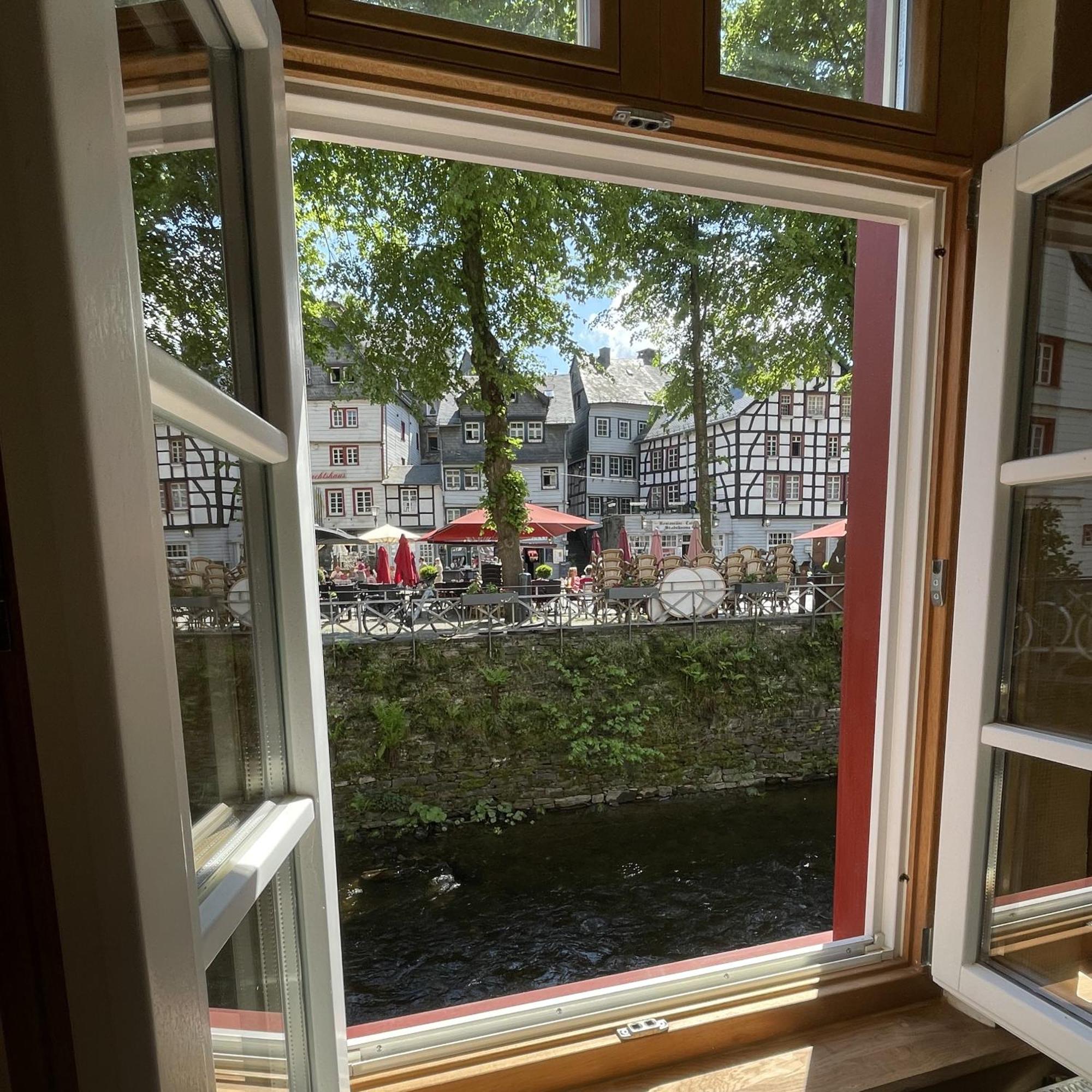 Apartment Am Fluss Im Haus An Der Rur Monschau Luaran gambar