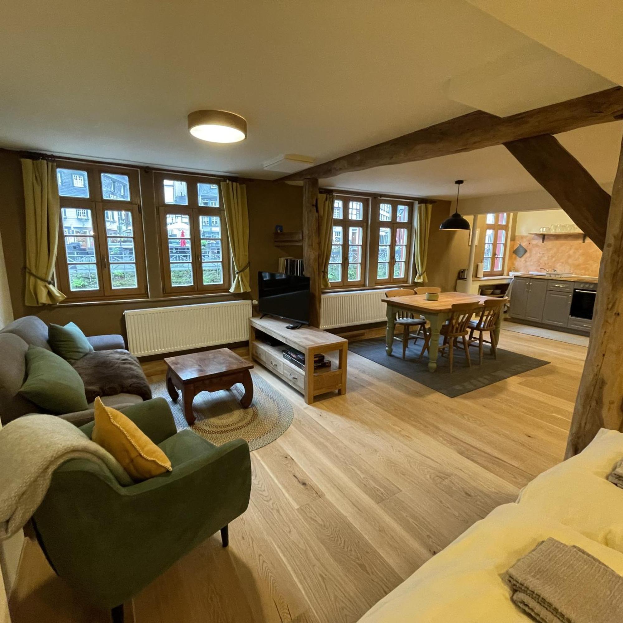 Apartment Am Fluss Im Haus An Der Rur Monschau Luaran gambar